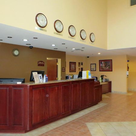 Days Inn By Wyndham Oromocto Conference Centre Esterno foto